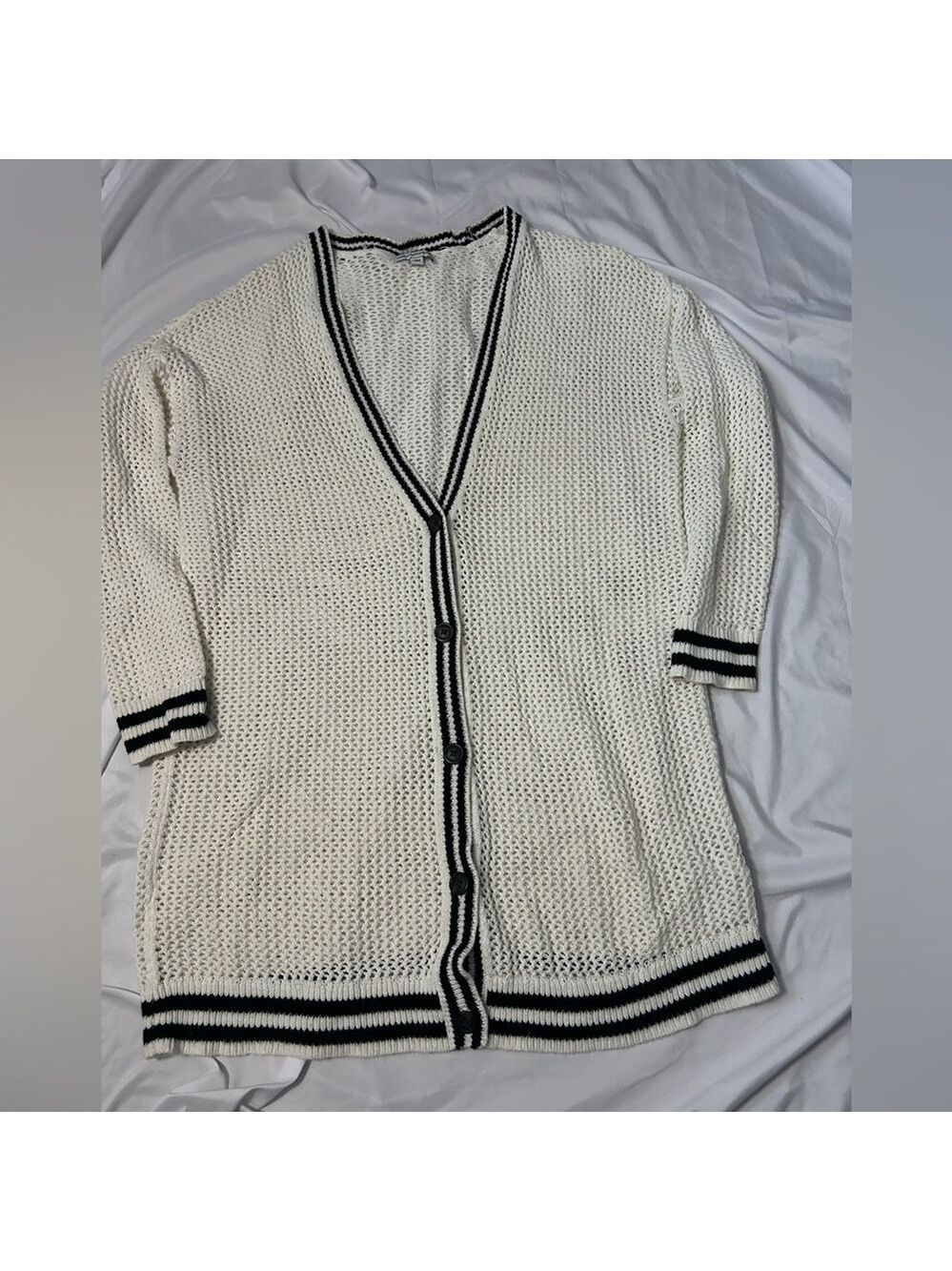 American Eagle Women's Size  L Cardigan Sweatshirt Knit White Long Sleeve Cotton